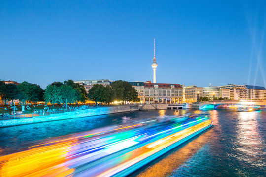 Berlin Dynamic Spree Skyline