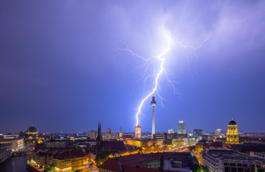 Berlin Gewitter Blitz Skyline